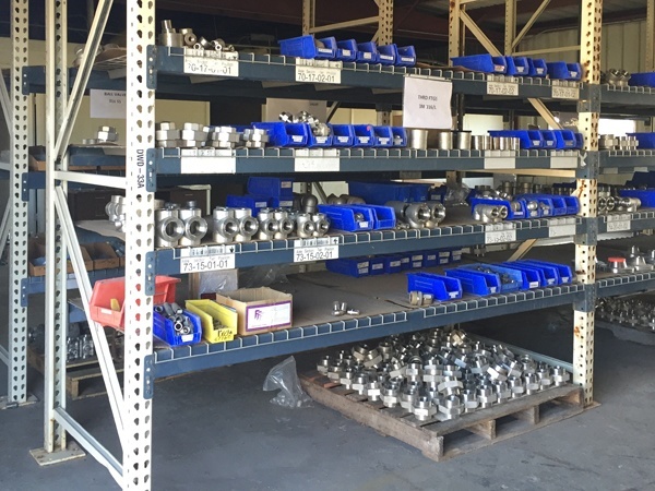 Rack of fittings and flanges